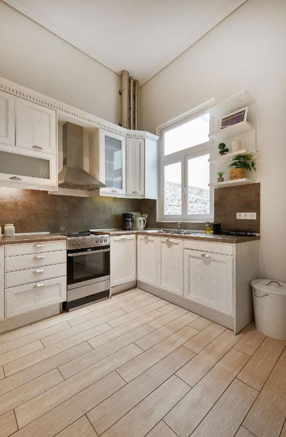 Chloe Boutique Apartments Plaka Ateny Zewnętrze zdjęcie